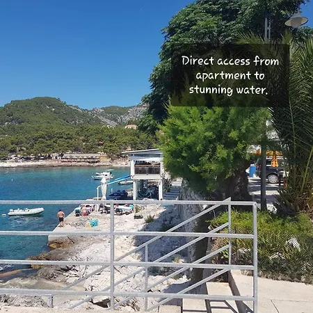 Regina Hvar Town