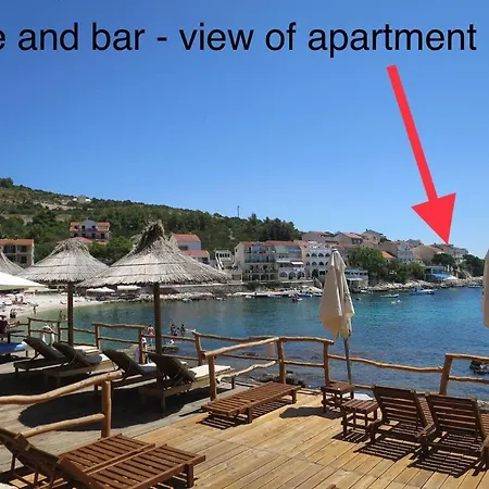 Regina * Hvar Town
